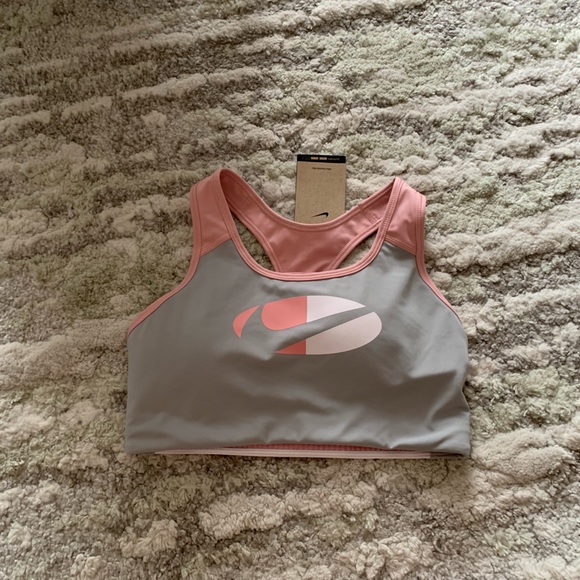 3/$36 BN Nike Sports Bra - Picture 1 of 3